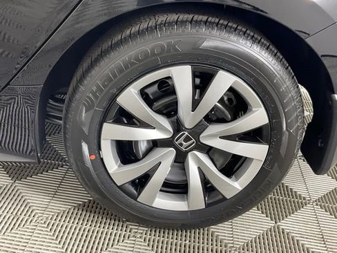 Used 2019 Honda Accord Sport image 9