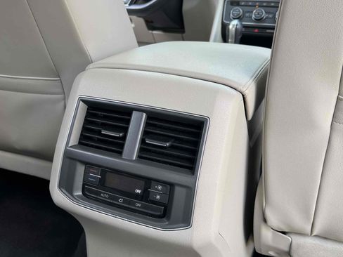 Used 2019 Volkswagen Atlas SE w/ Towing Package image 53