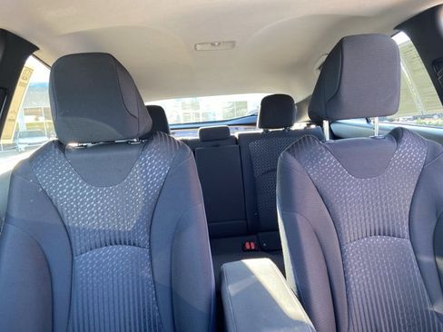 Used 2018 Toyota Prius Four image 18