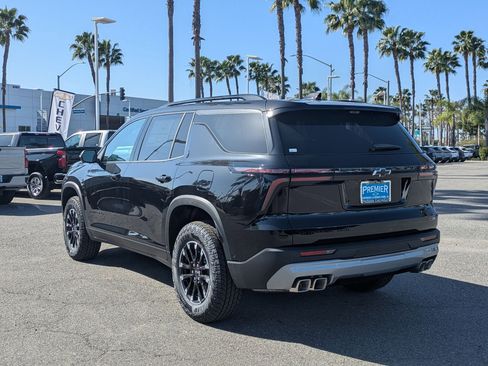 New 2026 Chevrolet Traverse Z71 w/ Enhanced Driving Package AWD/4WD image 3