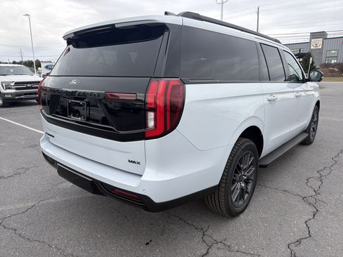 New 2026 Ford Expedition Max Platinum image 3