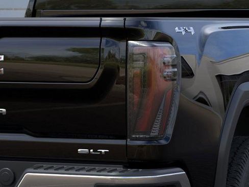 New 2025 GMC Sierra 2500 SLT w/ SLT Convenience Package image 29