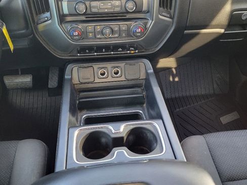 Used 2018 Chevrolet Silverado 1500 LT w/ Texas Edition image 15