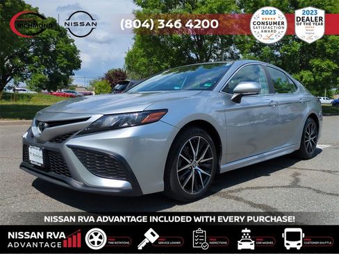Used 2022 Toyota Camry SE image 9