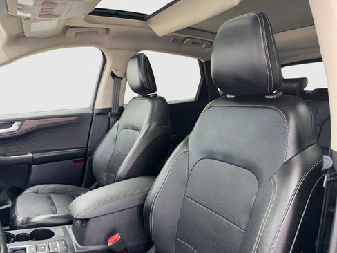 Used 2020 Ford Escape Titanium AWD/4WD image 15