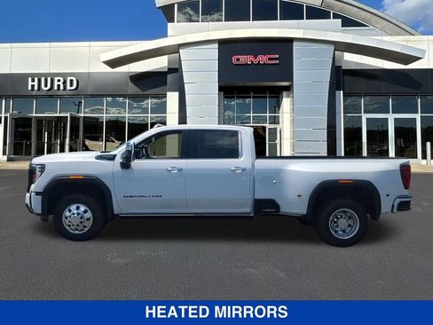 New 2026 GMC Sierra 3500 Denali Ultimate w/ LPO, Black Badging Package AWD/4WD image 8