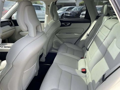 Used 2018 Volvo XC60 T5 Inscription w/ Convenience Package AWD/4WD image 15