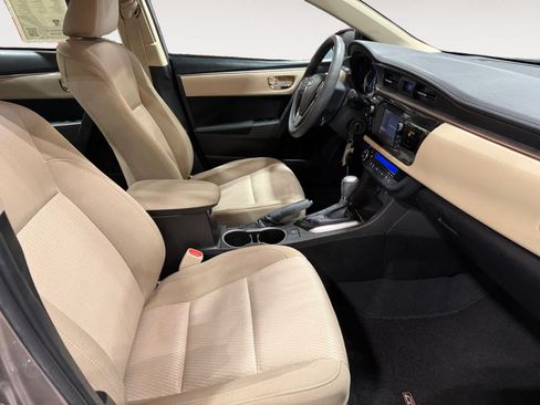 Used 2014 Toyota Corolla LE FWD image 16