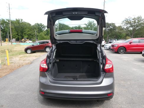 Used 2013 Ford Focus SE FWD image 7