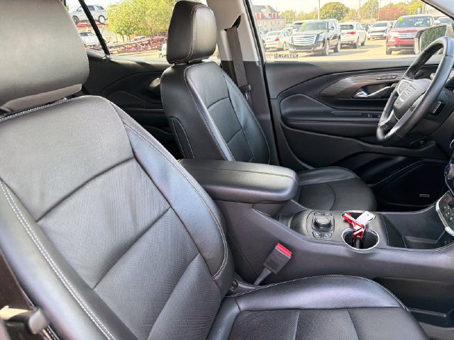 Used 2023 GMC Terrain SLT w/ Infotainment Package II FWD image 25