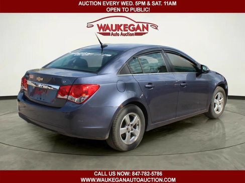 Used 2013 Chevrolet Cruze LT FWD image 3
