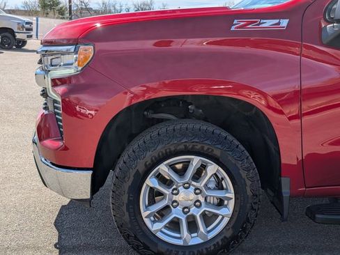 Certified 2023 Chevrolet Silverado 1500 LT image 3
