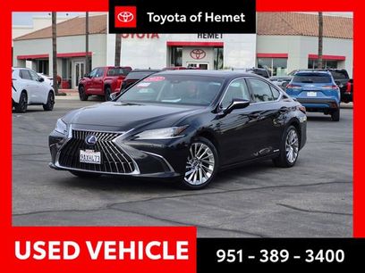 Used 2022 Lexus ES 300h w/ Luxury Package