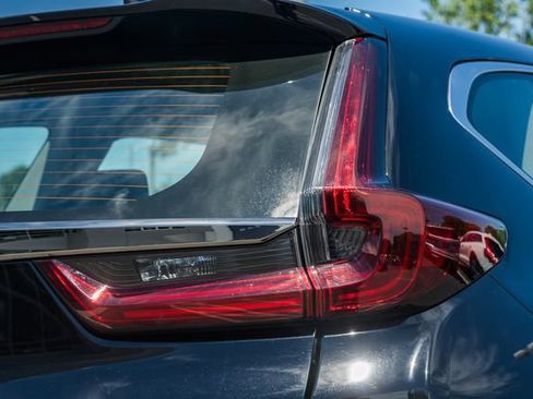 Used 2022 Honda CR-V Special Edition image 6