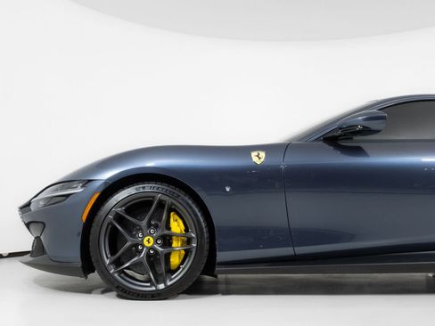 Used 2024 Ferrari Roma RWD image 9