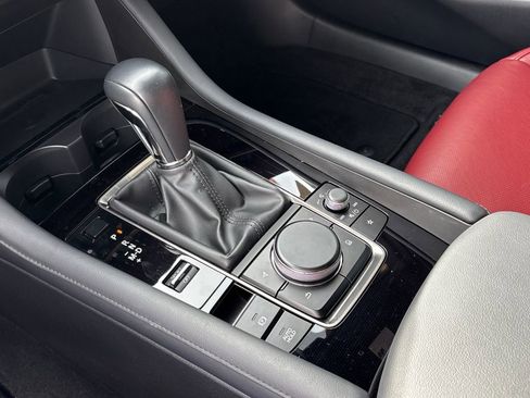 Used 2024 MAZDA MAZDA3 Hatchback w/Premium Plus Pkg image 27