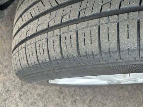 Used 2014 Nissan Altima 2.5 SV w/ Convenience Package image 9