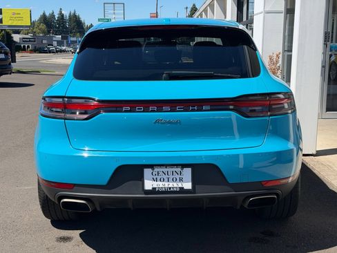 Used 2019 Porsche Macan w/ Premium Package AWD/4WD image 4