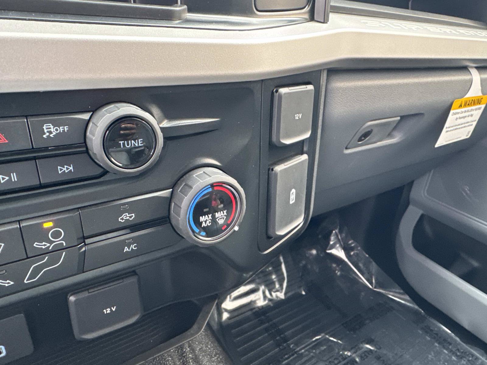 Used 2025 Ford F250 XL AWD/4WD image 25