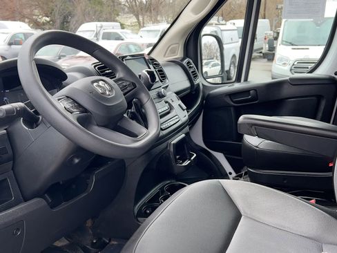 Used 2025 RAM ProMaster 2500 w/ Convenience Group image 24