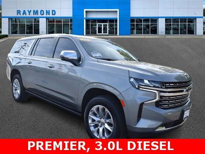 Certified 2023 Chevrolet Suburban Premier w/ Premium Package 2