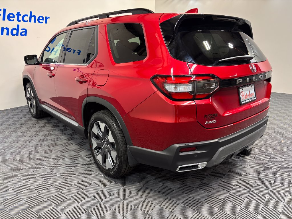 New 2026 Honda Pilot Touring image 4