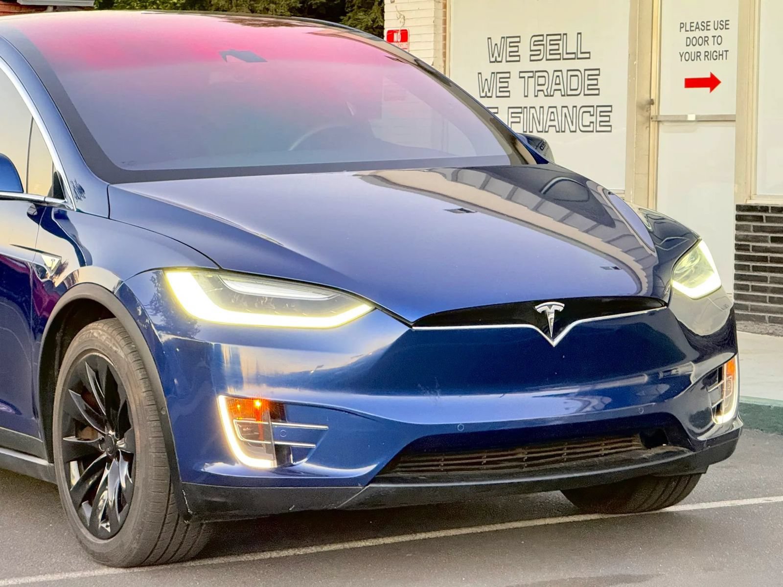 Used 2016 Tesla Model X 90D AWD/4WD image 7