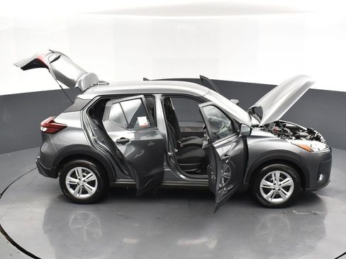 New 2025 Nissan Kicks Play S image 31