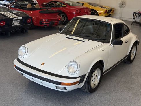 Used 1988 Porsche 911 Carrera RWD image 7