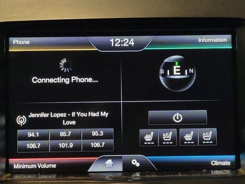 Used 2015 Ford Taurus Limited FWD image 25