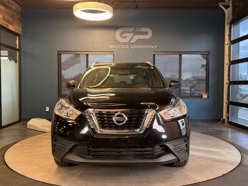 Used 2019 Nissan Kicks S FWD image 8