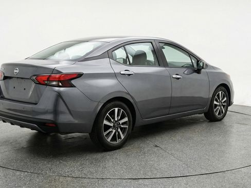 Used 2025 Nissan Versa SV image 9