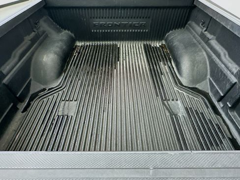 Used 2023 Nissan Frontier SV image 29