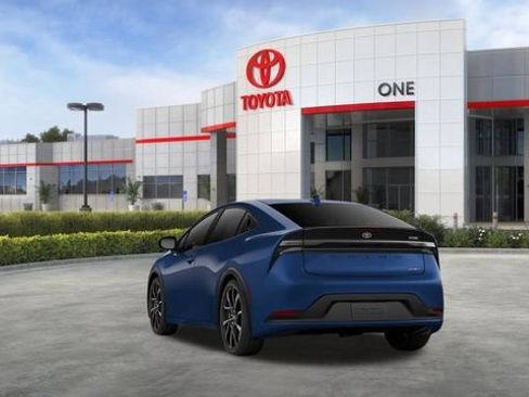 New 2026 Toyota Prius Plug-In Hybrid FWD image 10