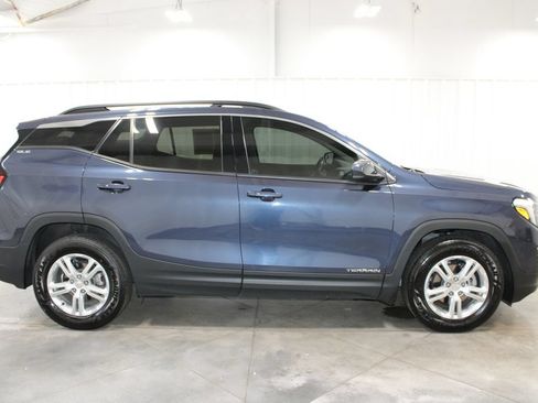 Used 2018 GMC Terrain SLE w/ Driver Convenience Package FWD image 11