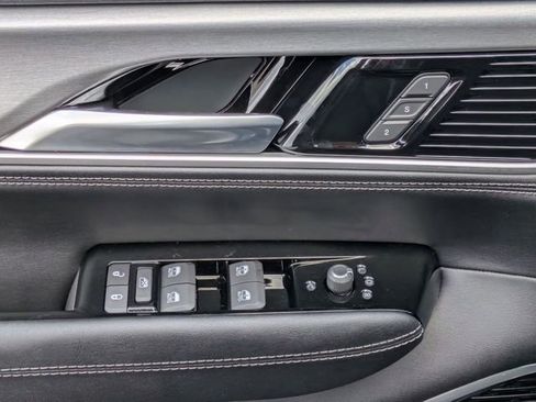 New 2026 Jeep Grand Wagoneer L Limited AWD/4WD image 13