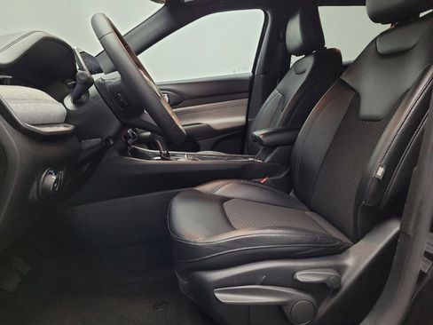 Used 2024 Jeep Compass Latitude w/ Altitude Special Edition image 17