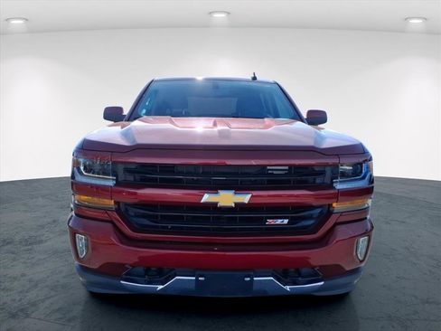 Used 2018 Chevrolet Silverado 1500 LT w/ All Star Edition image 3