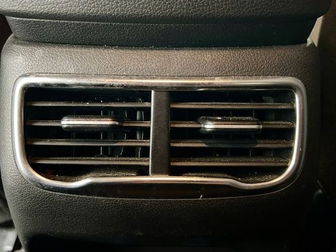 Used 2022 Hyundai Santa Fe SEL w/ Convenience Package image 17