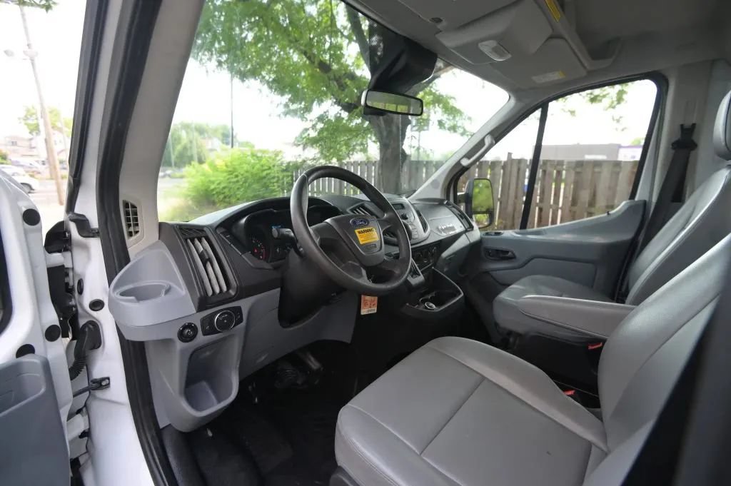 Used 2018 Ford Transit 250 138 RWD image 24