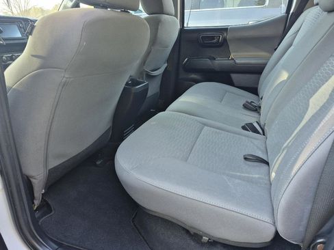 Used 2018 Toyota Tacoma SR w/ SR Convenience Package RWD image 16