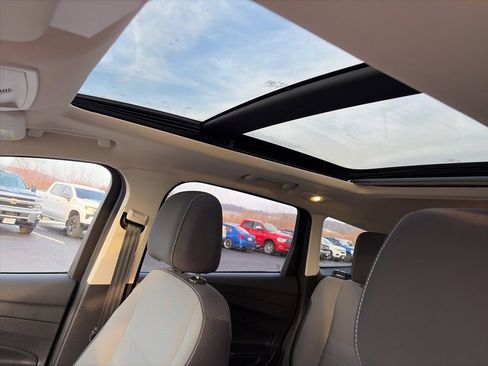 Used 2016 Ford Escape SE w/ Equipment Group 201A image 15