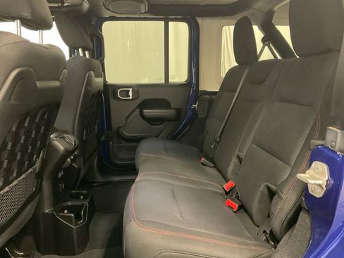 Used 2019 Jeep Wrangler Unlimited Rubicon AWD/4WD image 34