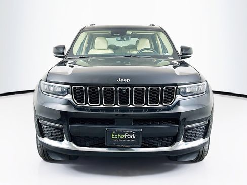Used 2022 Jeep Grand Cherokee L Limited w/ Luxury Tech Group II image 2