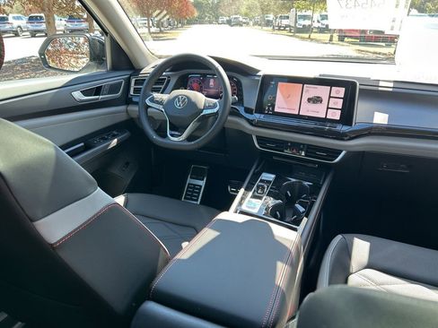 New 2026 Volkswagen Atlas Peak Edition AWD/4WD image 9