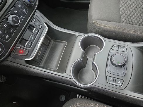 Used 2018 GMC Terrain SLE w/ Driver Convenience Package FWD image 25