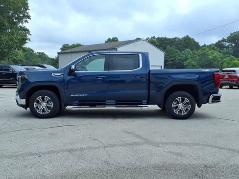Used 2023 GMC Sierra 1500 SLE w/ X31 Off-Road Package AWD/4WD image 4