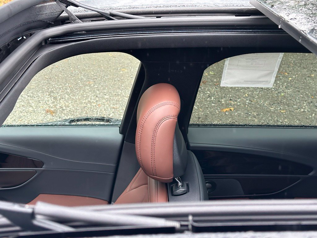 New 2026 Lincoln Nautilus Reserve AWD/4WD image 6