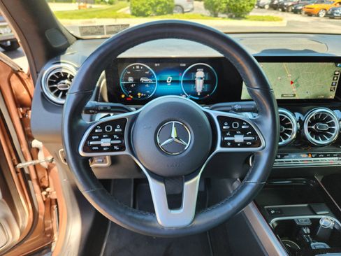 Used 2022 Mercedes-Benz GLB 250 4MATIC image 18