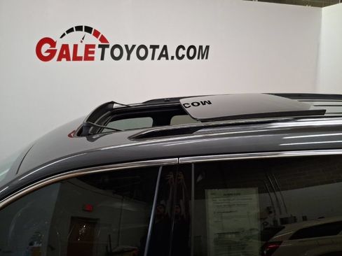 Used 2021 Jeep Grand Cherokee L Overland w/ Luxury Tech Group IV AWD/4WD image 8